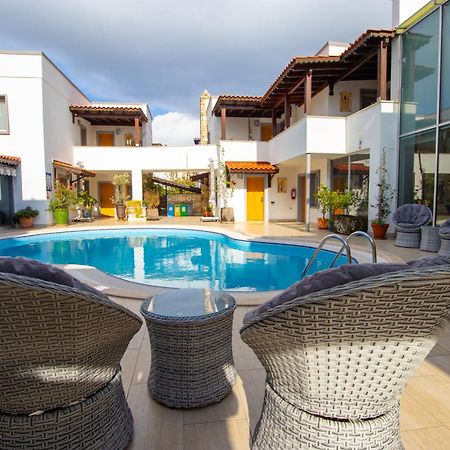 Hotel Pier Bodrum Marina ภายนอก รูปภาพ
